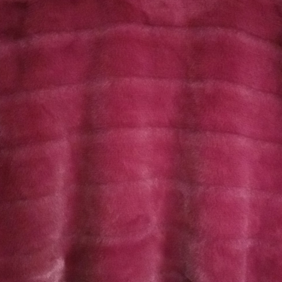 Burgundy faux fur sweater - Picture 3 of 7